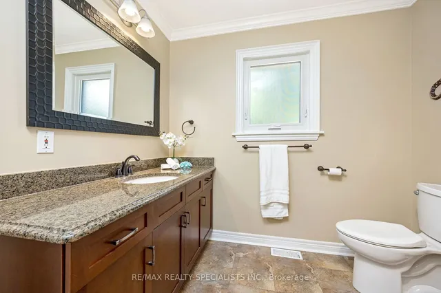 Additional image 18 of 6 Vanstraalen St