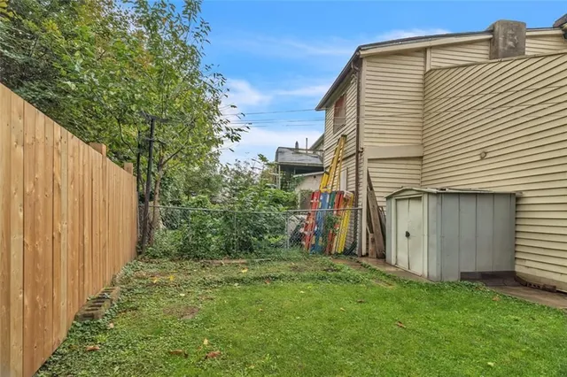 Additional image 29 of 260 BAY St