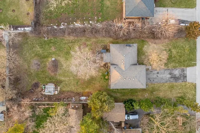 Additional image 39 of 63 DEERHURST Rd