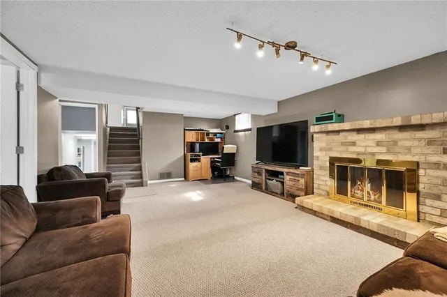 Additional image 28 of 5 RIDELL Cres