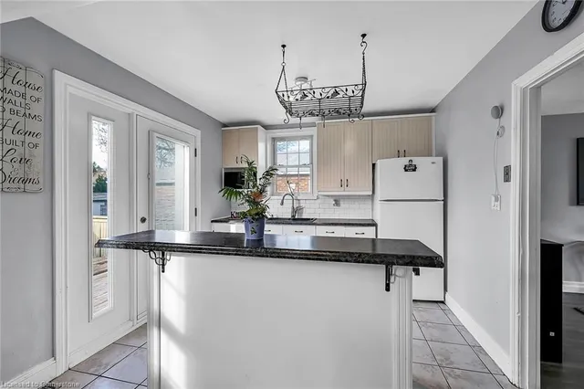 Additional image 12 of 294 East 18th St