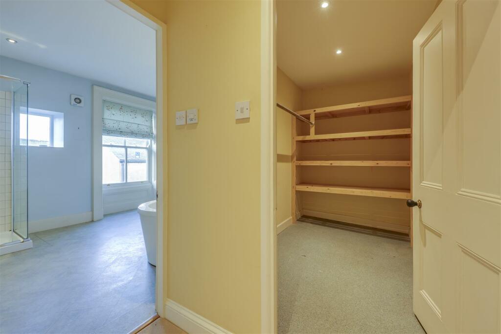 Additional image 29 of 5 Bed Character Home, ~3,000sqft, Superb Potential To Add Value