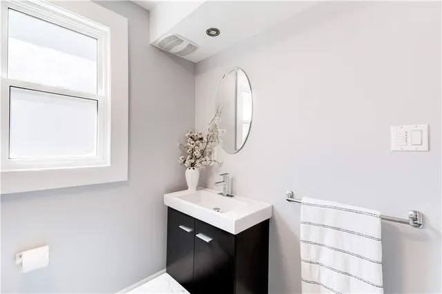 Additional image 31 of 248 PROVINCE St