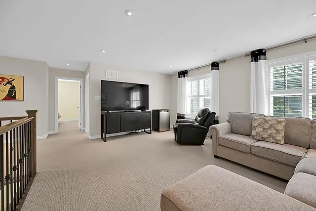 Additional image 33 of 38 BUTTERNUT GROVE Lane