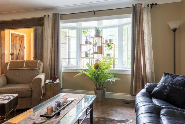 Additional image 11 of 3052 Guyatt Rd