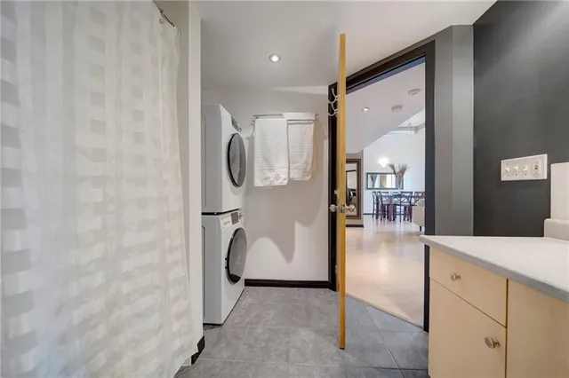 Additional image 23 of 73 GARFIELD Ave Unit 2A