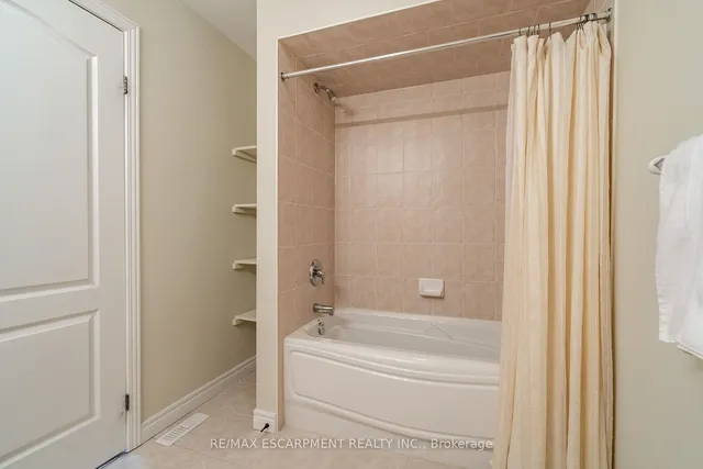 Additional image 27 of 55 Landscapes Tr