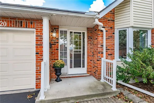 Additional image 3 of 810 GOLF LINKS Rd Unit 20