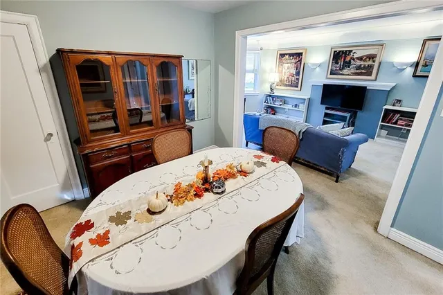 Additional image 10 of 133 CAMERON Ave