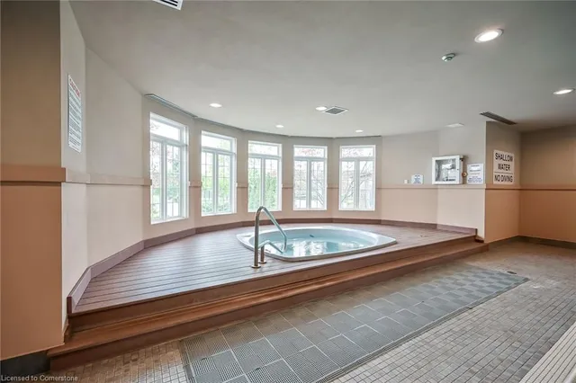 Additional image 43 of 69 Mapleleaf Trail