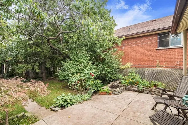 Additional image 47 of 205 WENTWORTH St