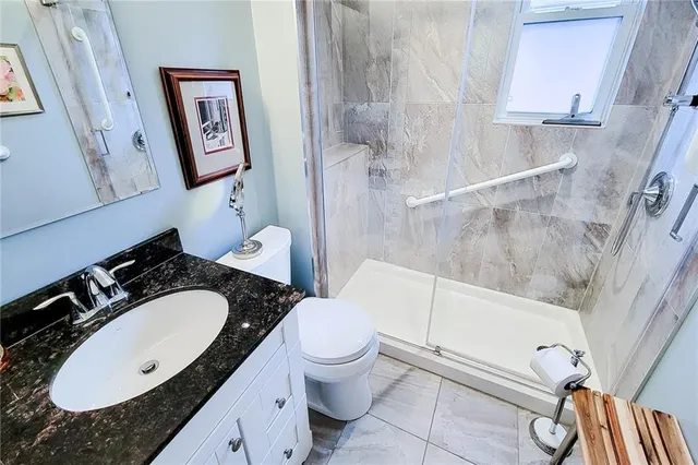 Additional image 16 of 133 CAMERON Ave