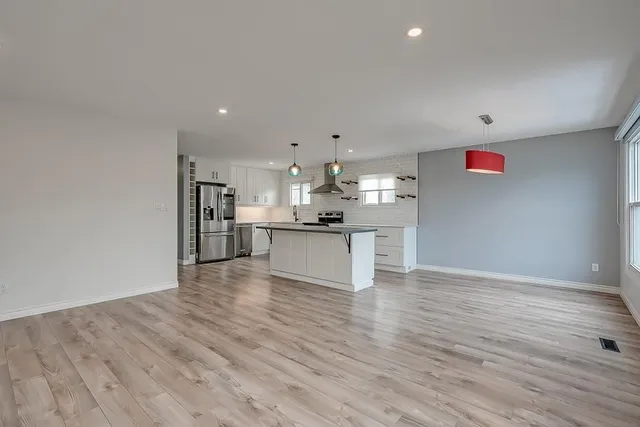 Additional image 3 of 7 GARSIDE Ave