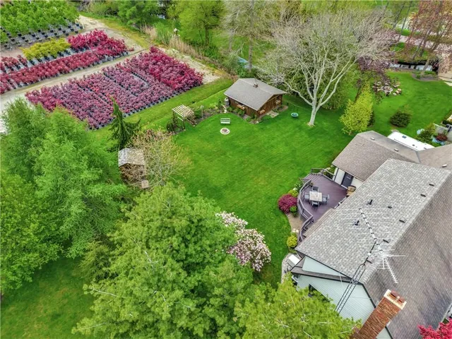 Additional image 45 of 685 ROBSON Rd