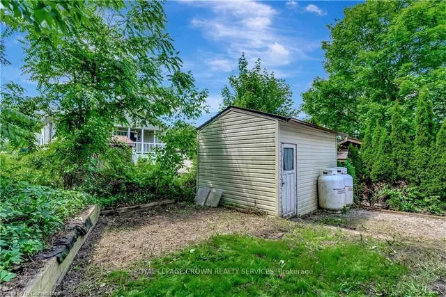 Additional image 35 of 126 Maple Cres