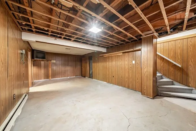 Additional image 28 of 63 DEERHURST Rd