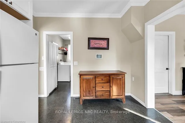 Additional image 11 of 74 East 18th St