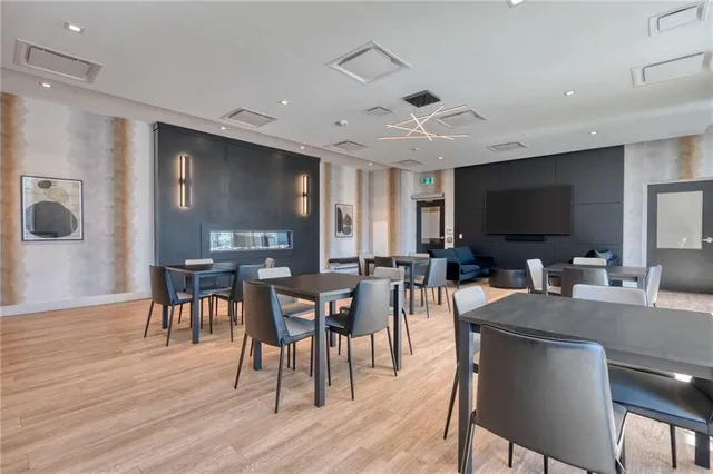 Additional image 30 of 2750 KING St Unit 203