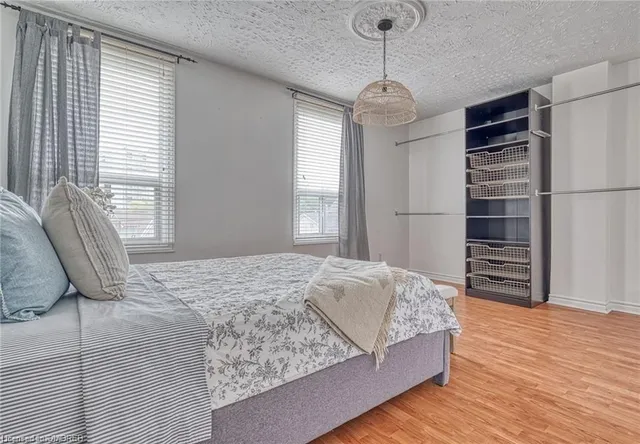 Additional image 26 of 43 Crooks St