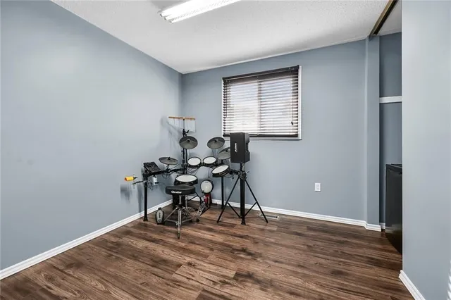 Additional image 25 of 5 RIDELL Cres