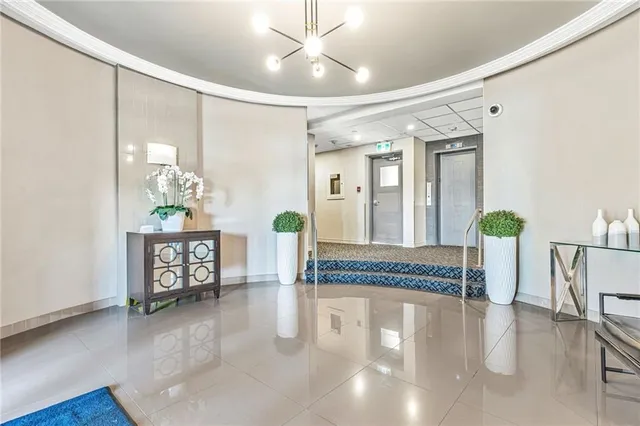 Additional image 29 of 350 CONCESSION St Unit 303