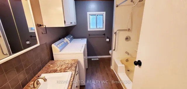 Additional image 13 of 105 Maple Cres