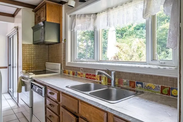 Additional image 15 of 104 HOSTEIN Dr