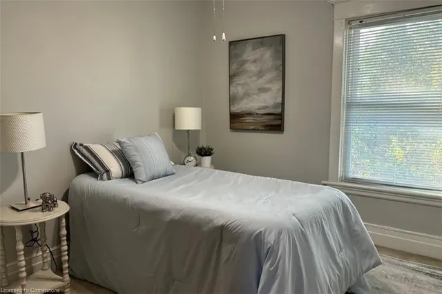 Additional image 19 of 113 Kensington Ave