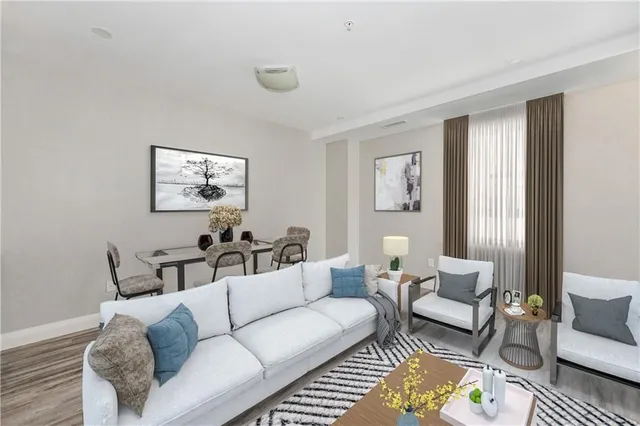 Additional image 13 of 118 KING St Unit 418