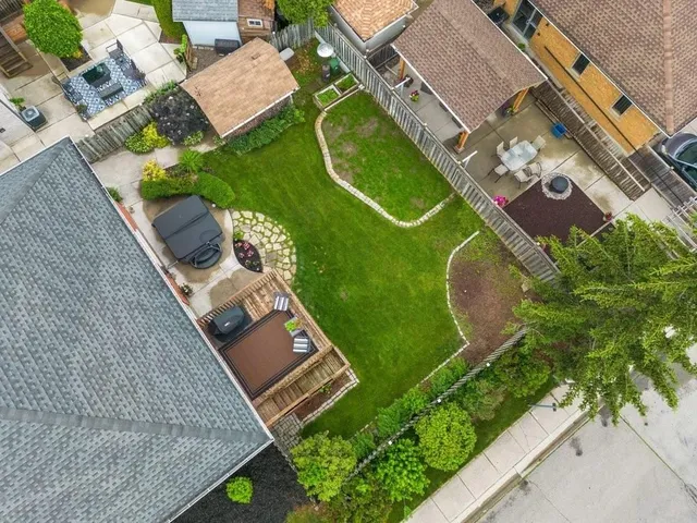 Additional image 4 of 102 DONNICI Dr