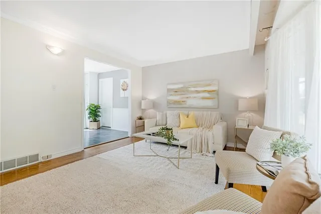 Additional image 8 of 8 CAMELOT Dr