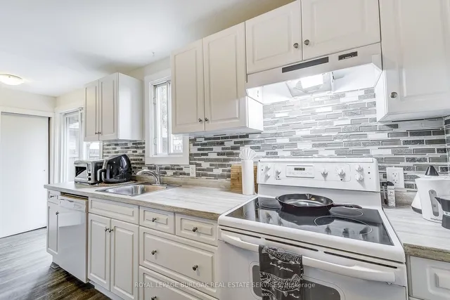 Additional image 14 of 185 Simcoe St