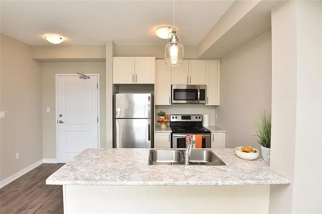Additional image 17 of 101 SHOREVIEW Pl Unit 214