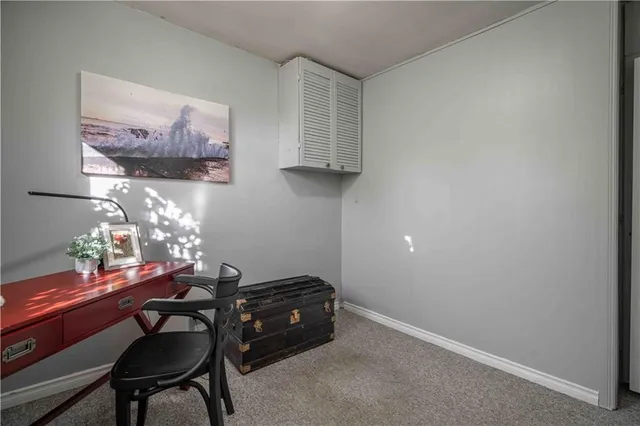 Additional image 24 of 329 MARGARET Ave