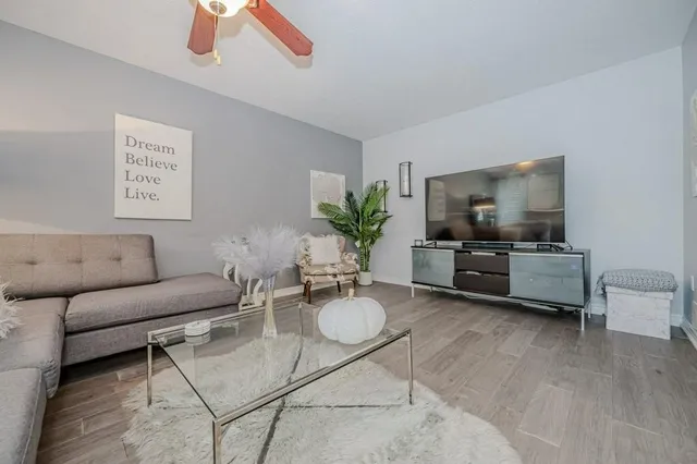 Additional image 15 of 260 CHESLEY St