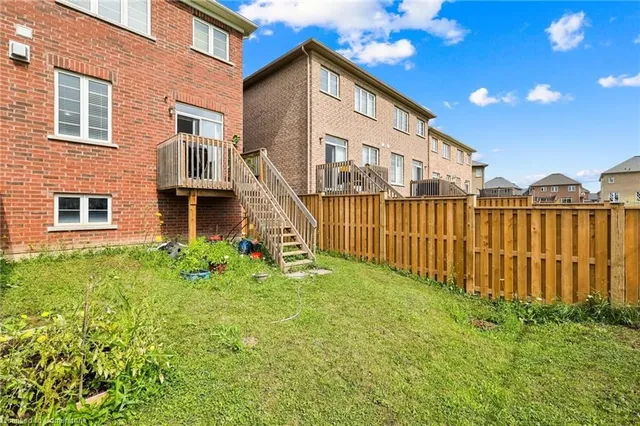 Additional image 40 of 38 Narbonne Cres