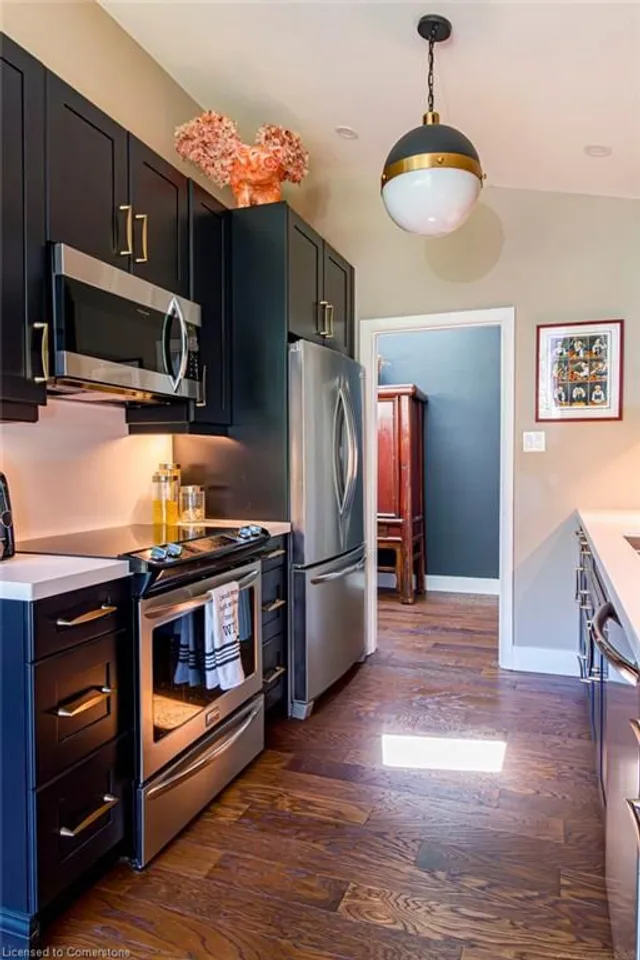 Additional image 19 of 858 Montgomery Dr