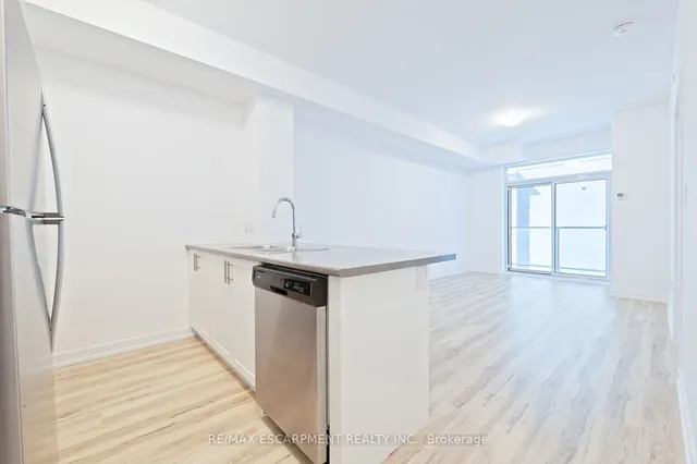 Additional image 9 of 460 DUNDAS St Unit 301