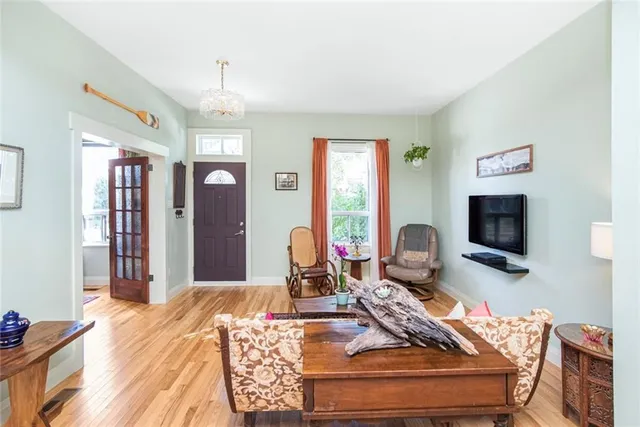 Additional image 10 of 205 WENTWORTH St