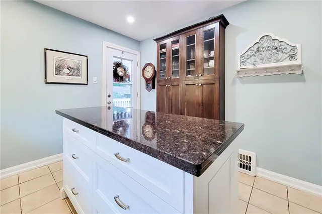 Additional image 20 of 133 CAMERON Ave