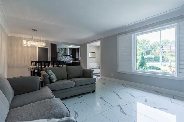 Additional image 9 of 317 GLENHOLME Ave