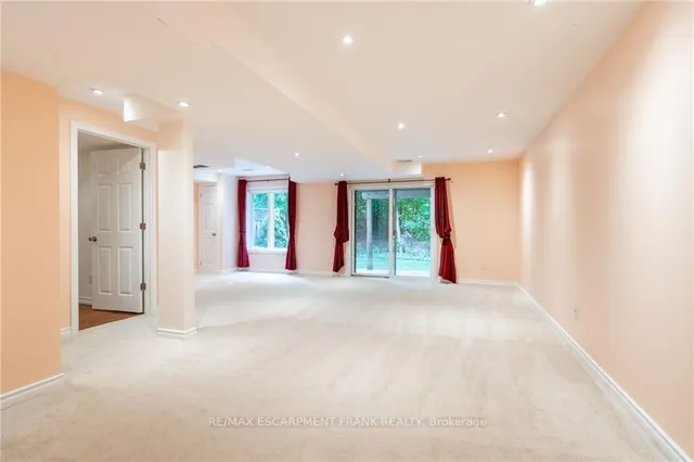 Additional image 40 of 50 Grovetree Tr