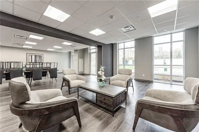 Additional image 5 of 81 ROBINSON St Unit 103