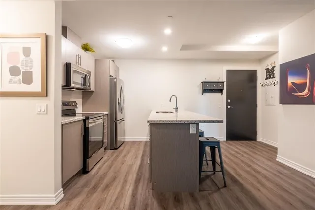 Additional image 12 of 2750 KING St Unit 203