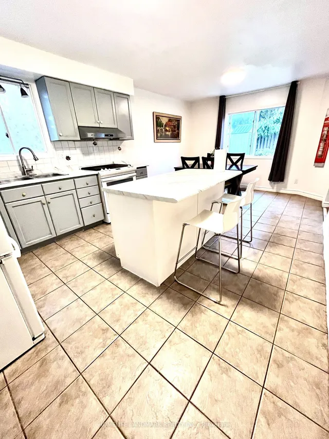 Additional image 10 of 300 Crerar Dr