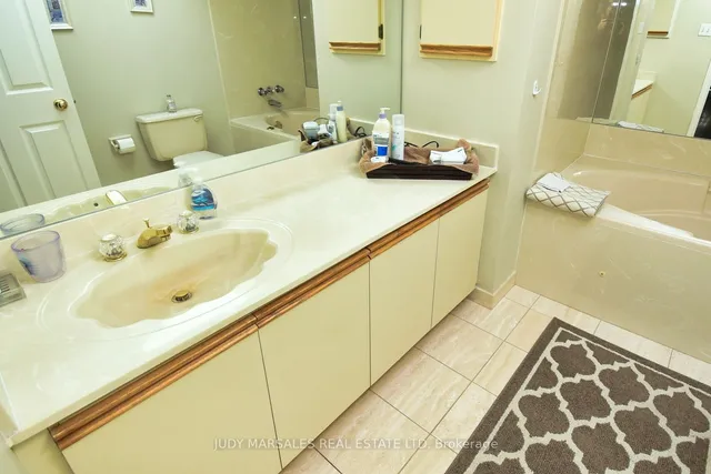 Additional image 27 of 150 Wilson St Unit PH3