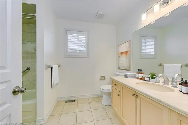 Additional image 24 of 8 Hackamore Crt