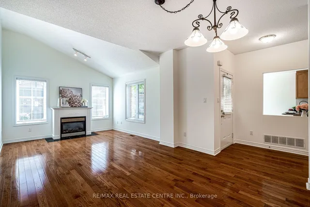 Additional image 8 of 100 Beddoe Dr Unit 7