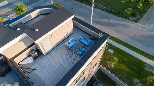 Additional image 22 of 383 Dundas St Unit 45