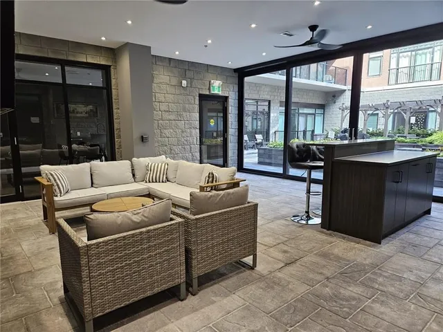 Additional image 14 of 1 REDFERN Ave Unit 435